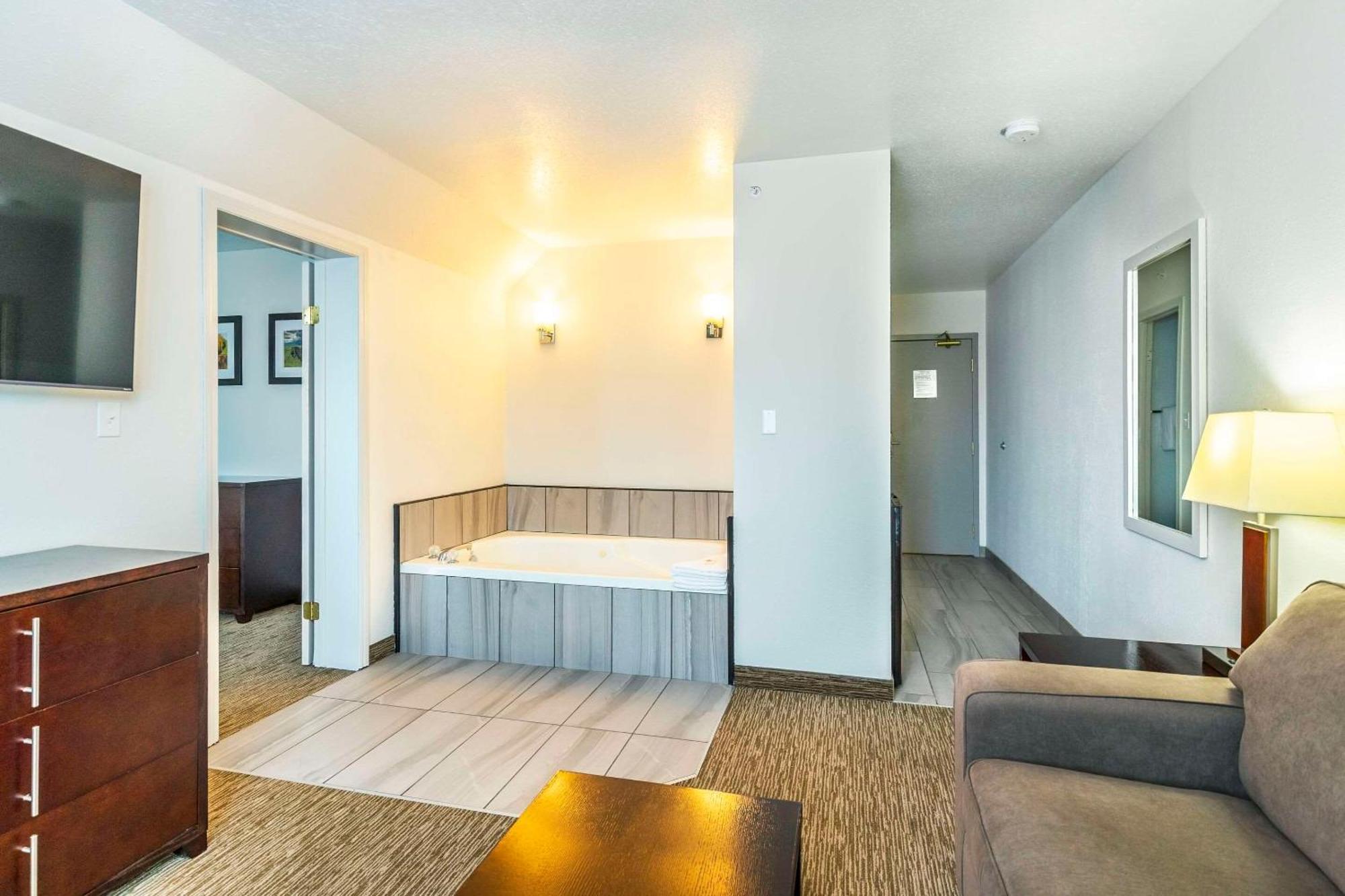 Comfort Inn & Suites Yorkton Esterno foto