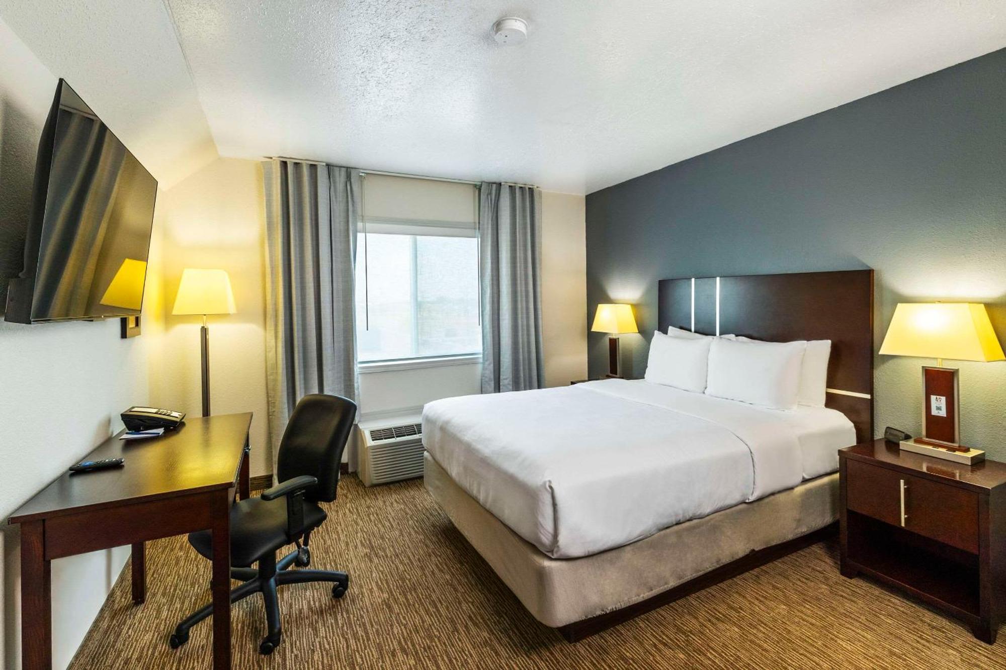 Comfort Inn & Suites Yorkton Esterno foto