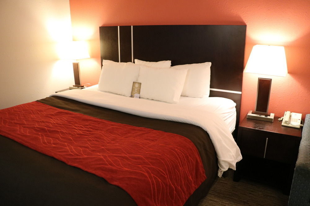 Comfort Inn & Suites Yorkton Esterno foto